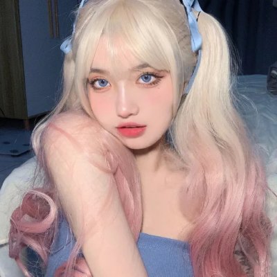 穿书后，我在七零狂揽主角气运